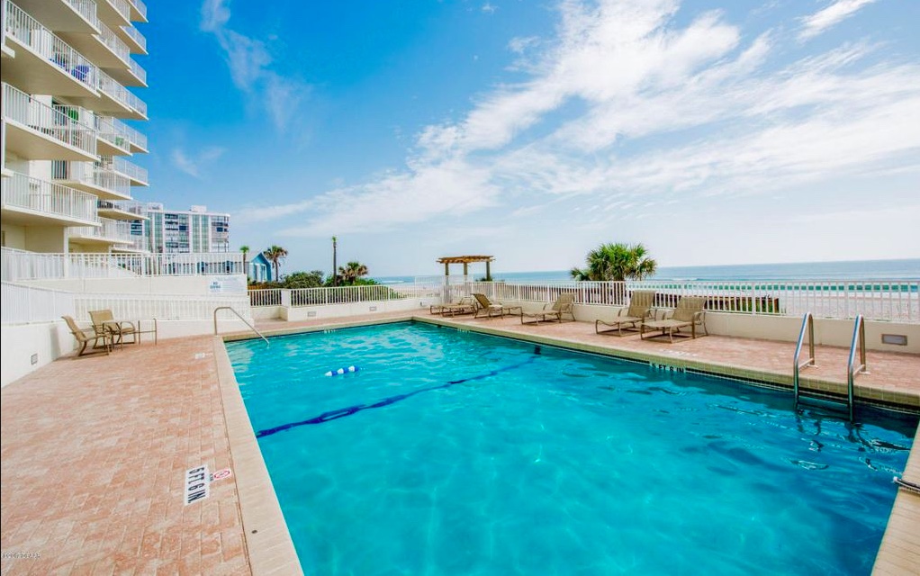 Updated Corner Condo|Oceanfront|Rental by Owner|Ormond Beach