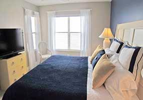 Oceanfront Master Bedroom King Bed