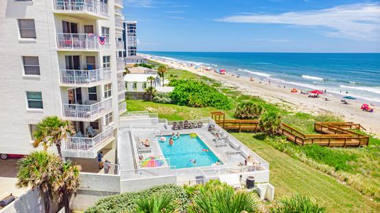 Seawinds Beachfront with Oceanfront Pool